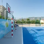 Stunning Apartment In Split Апартаменты *