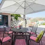 Stunning Apartment In Split *