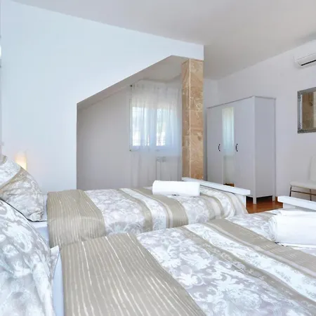 Cozy In With Kitchen Split