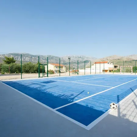 Cozy In With Kitchen * 斯普利特