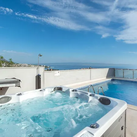 Cozy In With Kitchen