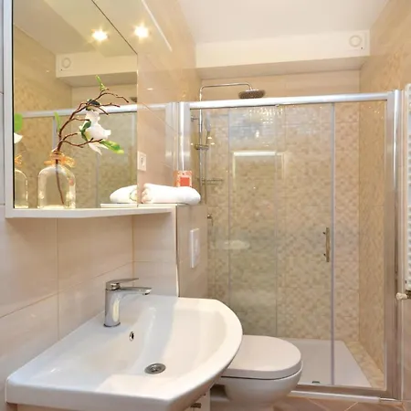 Cozy In With Kitchen Apartman *